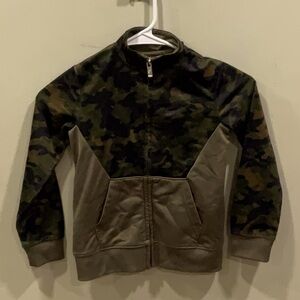 Nike Track Outerwear Green Camo Jacket Size Small 4-5yr old